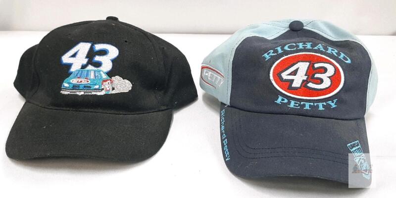 Richard Petty #43 NASCAR Hall of Fame Inaugural 2010 Hat & Classic #43 Race Car Cap Set
