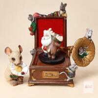 Vintage Working Santa & Reindeer Music Box with Sankyo Japan Mechanism, Plays &ldquo;Rudolph the Red-Nosed Reindeer,&rdquo; Plus Mouse Figurine