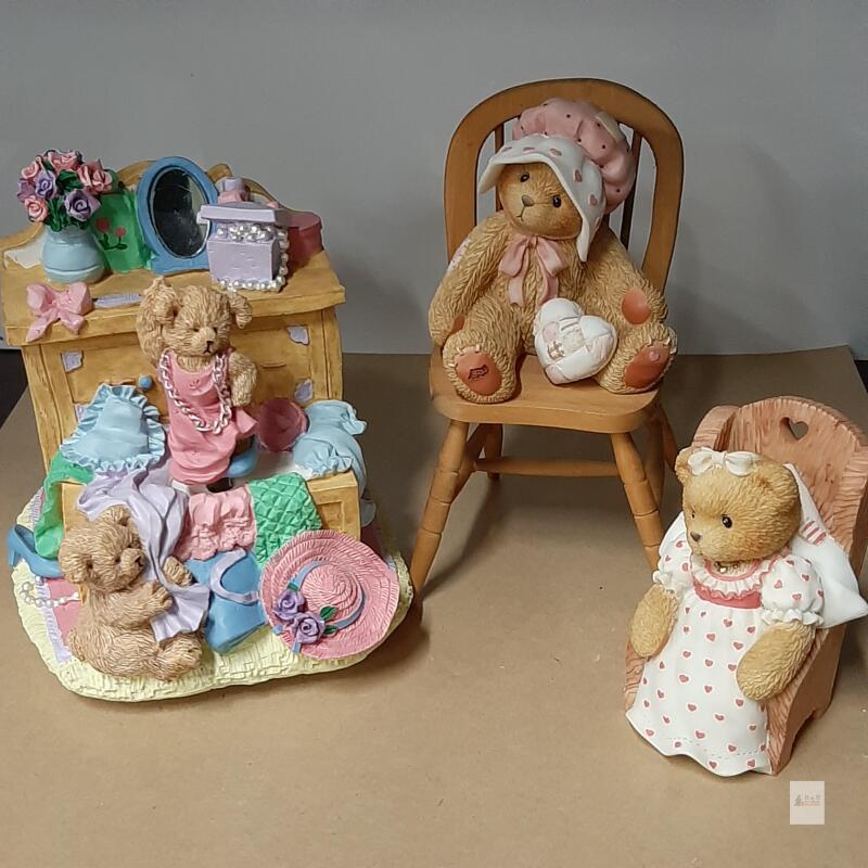Cherished Teddies Figurine & Working Musical Globe &ndash;