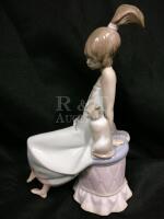 Lladro Porcelain Figurine - Young Lady with Cats - 9.5" Tall