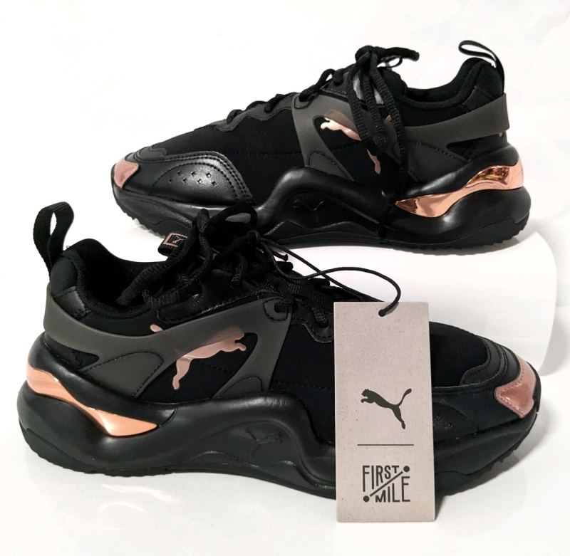 New PUMA Women's Rose Neoprene Sneakers (Size 7.5)