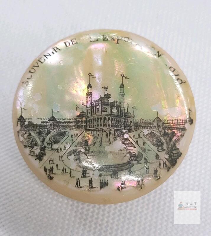 Antique Mother-of-Pearl " Souvenir de l'Exposition 1878 " Souvenir Button . 1878 World's Fair in Paris .<br/>