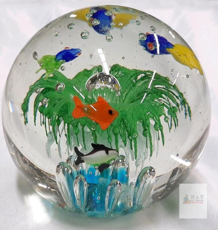Vintage Murano-Style Aquarium Glass Paperweight with Encased Fish Design
