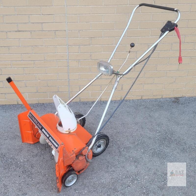 Sunbeam Snow Champ Electric Snow Blower with Headlight and Drift Breaker Panels