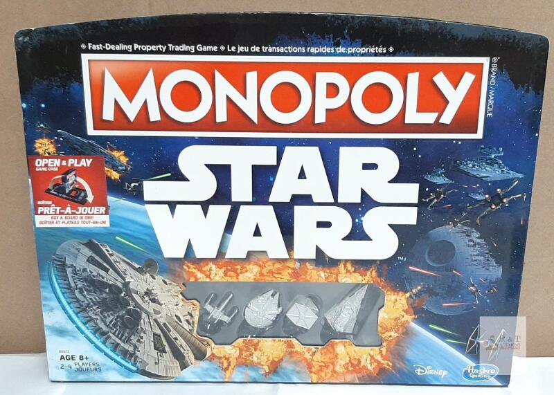 Monopoly Star Wars Edition Open & Play Case, 4 Ship Tokens, Hasbro Disney, Bilingual Game
