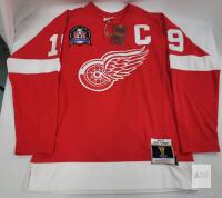 NEW W TAGS Mitchell & Ness Detroit Red Wings Steve Yzerman 1996-97 Blue Line Jersey, Size M