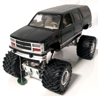 Sunnyside 1:24 Scale Diecast Model 1993 Chevrolet Suburban.
