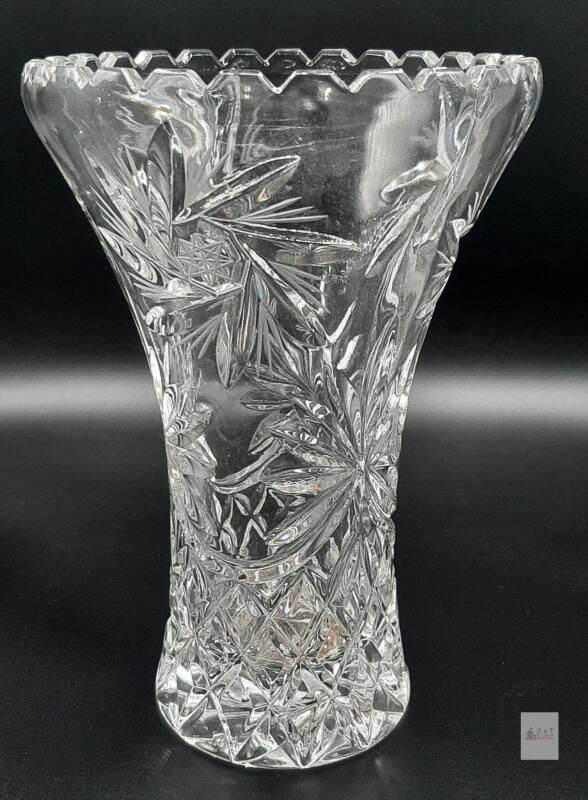 Elegant Cut Glass Crystal Vase with Geometric Starburst Design and Scalloped Rim