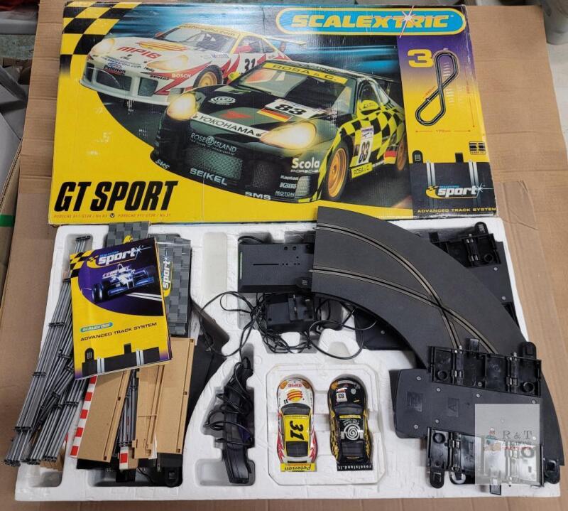 Scalextric GT Sport Set C1254, Porsche 911 GT3R Cars #31 & #83, 1:32, 68.9" Track, MISSING CONTROLLER