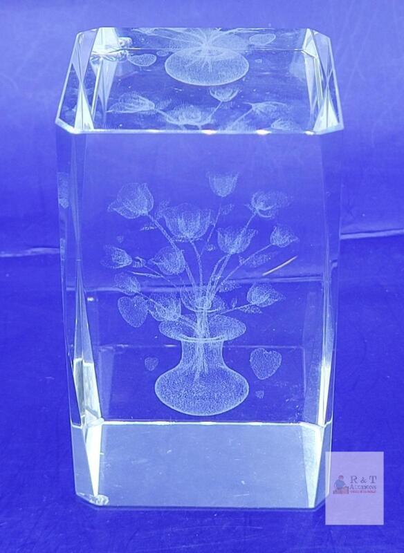 3D Laser Engraved Crystal Floral Keepsake &ndash; 3.5" Optical Crystal Block with Vase Design