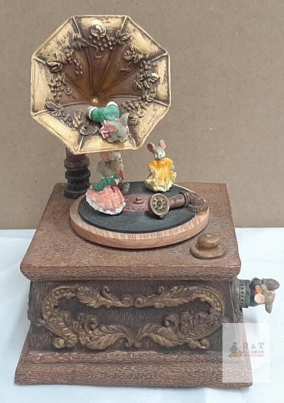 Antique-Style Gramophone Wind-Up Music Box by Innovation, Dancing Mice Theme, Taiwan