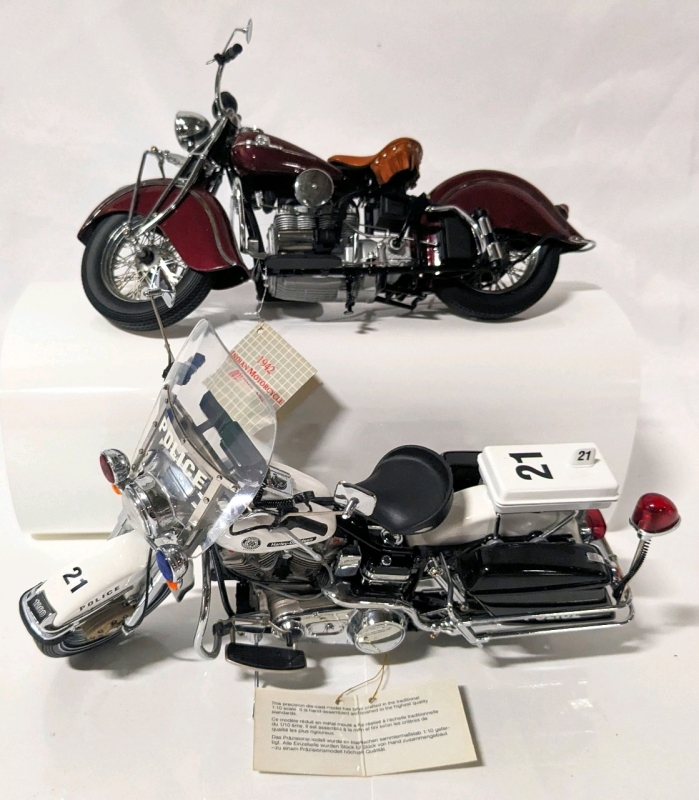 Franklin Mint 1:10 Scale Diecast Motorcycles: Harley Davidson Police Cycle & 1942 Indian Motorcycle Model 442