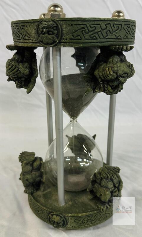 Gargoyle Celtic Knot Decorative Hourglass &ndash; 5 Minute Sand Timer, Green Resin 8.5" TALL