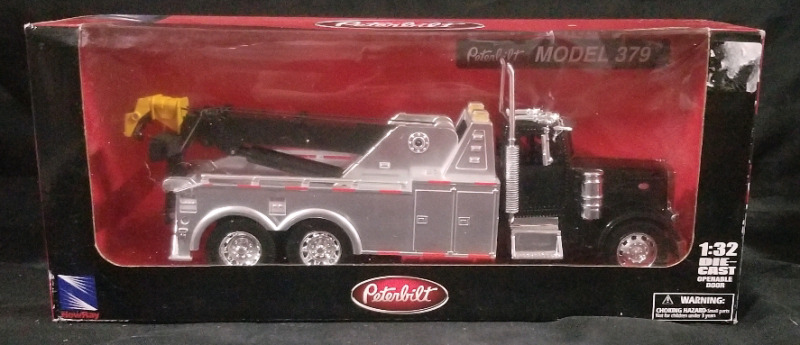 Newray PETERBILT model 379 diecast TOW TRUCK new