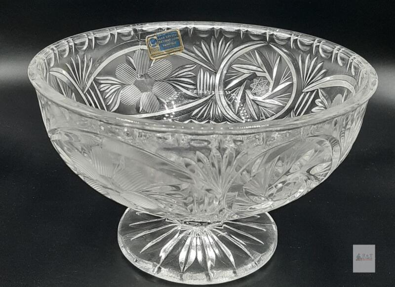 Hand-Cut 24% Lead Crystal Pedestal Bowl Glaswerk IGEAS GDR, Floral Pattern, 8-10" Diameter