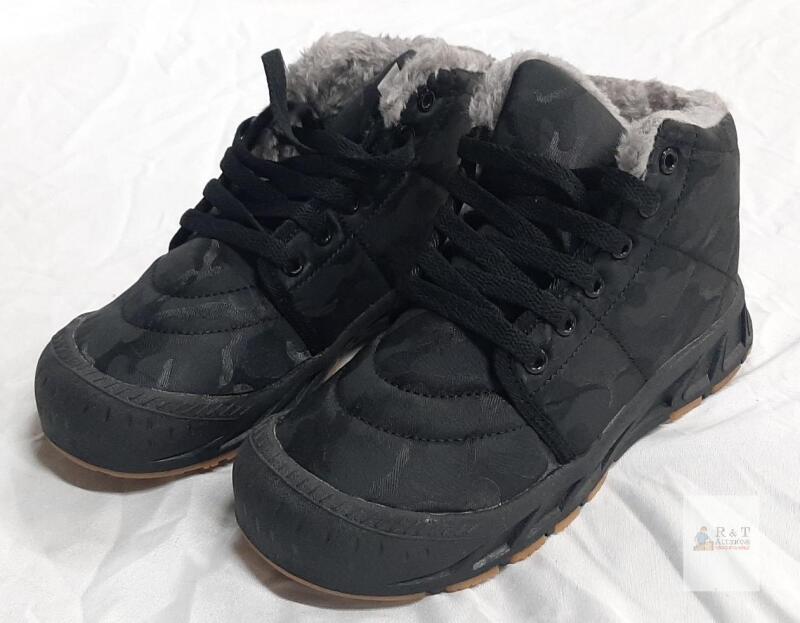 NEW Children&rsquo;s Black Camo Winter Boots EU 35, Faux Fur Lined, Lace-Up, Rubber Sole