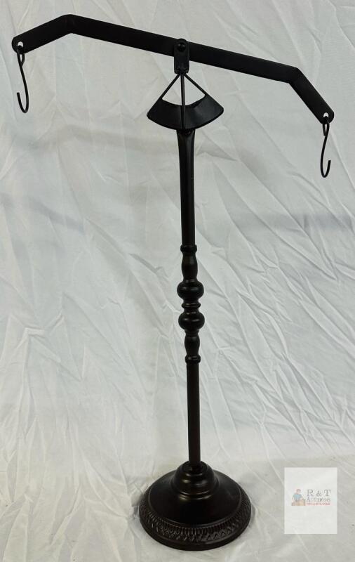 Vintage Tabletop Balance Scale with Decorative Base and Removable Arm