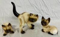 Vintage Mid-Century Ceramic Siamese Cat Figurine Set &ndash; 3 Pieces, Japan, Glossy Glaze