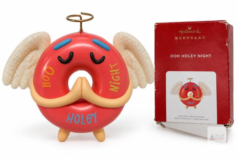 Hallmark Keepsake &ldquo;Ooh Holey Night&rdquo; Doughnut Angel Ornament with Box