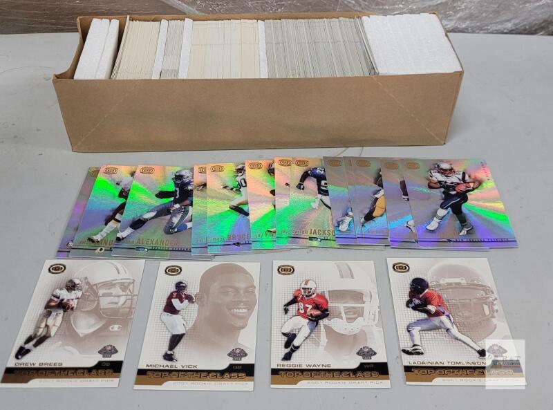 2001 Pacific Dynagon NFL Football Trading Card Base Set #1 - #149 & Top of the Class Subset . Appears Complete , cannot Confirm if Complete or Not , Trading cards out of order